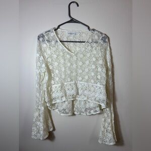 Abercrombie & Fitch Women's White Lace Floral Bell Sleeve Cropped Blouse S